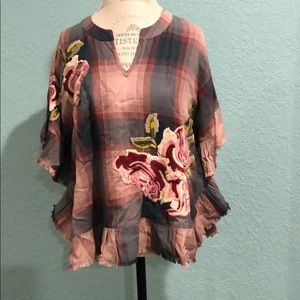 Ivy Jane InEmbroidered shirt top.